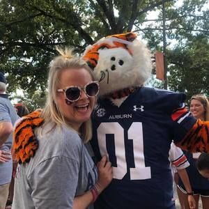 Meet your Posher, Carrie